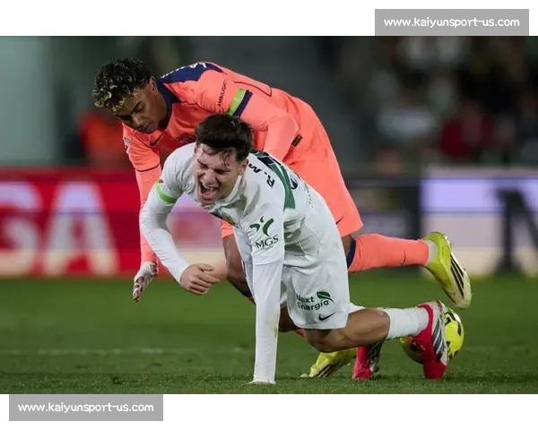 巴莱拉零转会费回归埃尔切 升级功臣再战西甲