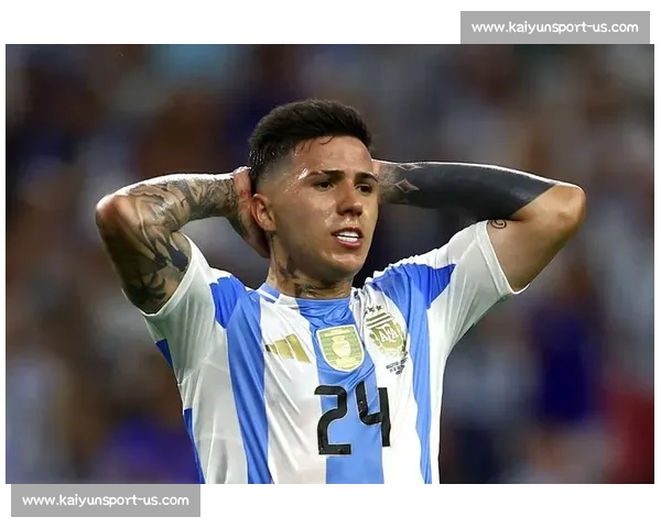 恩佐：切尔西中场指挥官，双料王引领攻防新高度